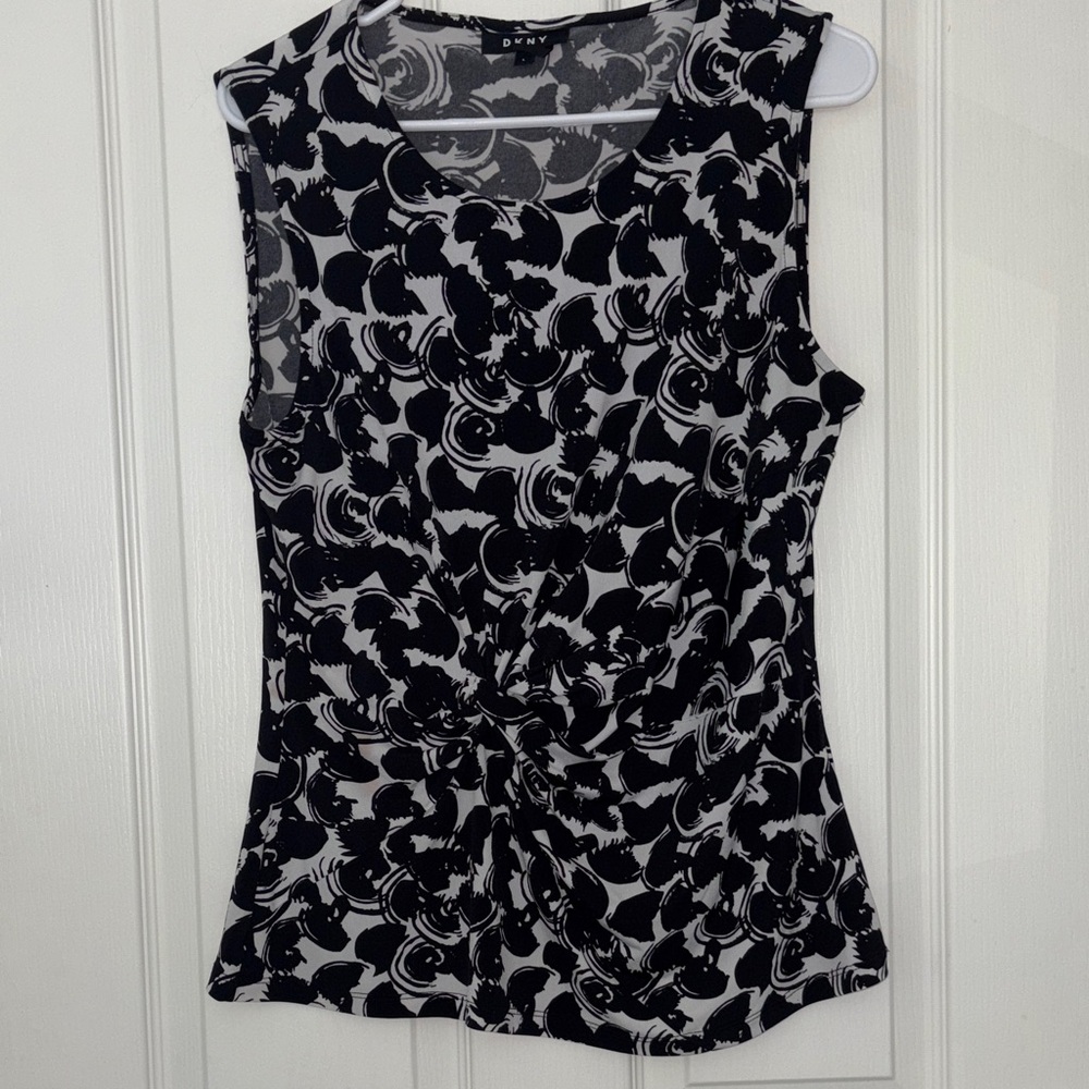 DKNY Black and White Patterned Blouse